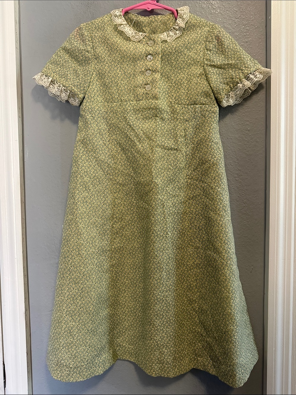Handmade Vintage-Inspired Green Lace Collar Little Girls Dress